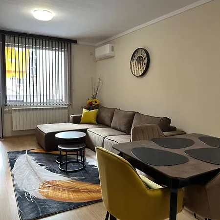 Alex * Велико Търново